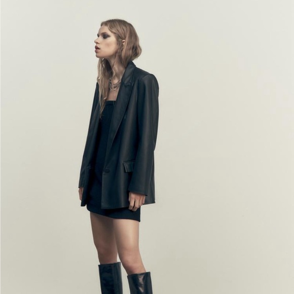 ❌SOLD❌ NWOT Zara Straight Cut Faux Leather Blazer Size Large - Picture 6 of 10